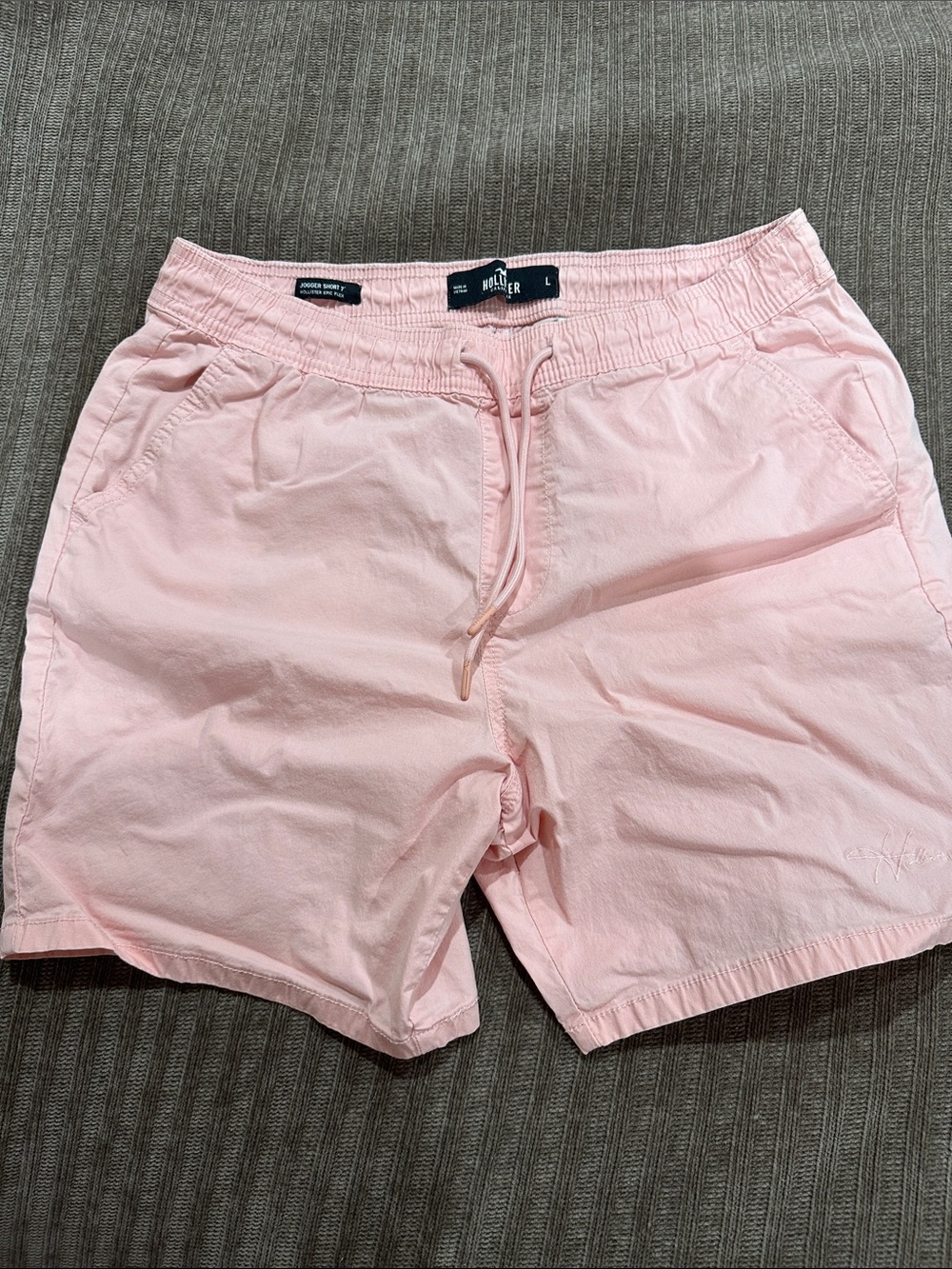 Hollister Men's Light Pink Elastic Waist Athletic Shorts